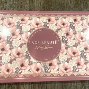 Ace Beaute Smokey Roses Palette